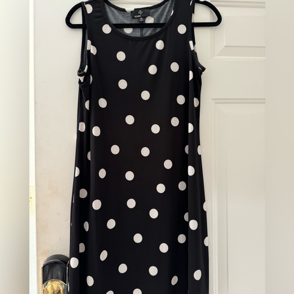 Ronni Nicole sleeveless black polkadot dress